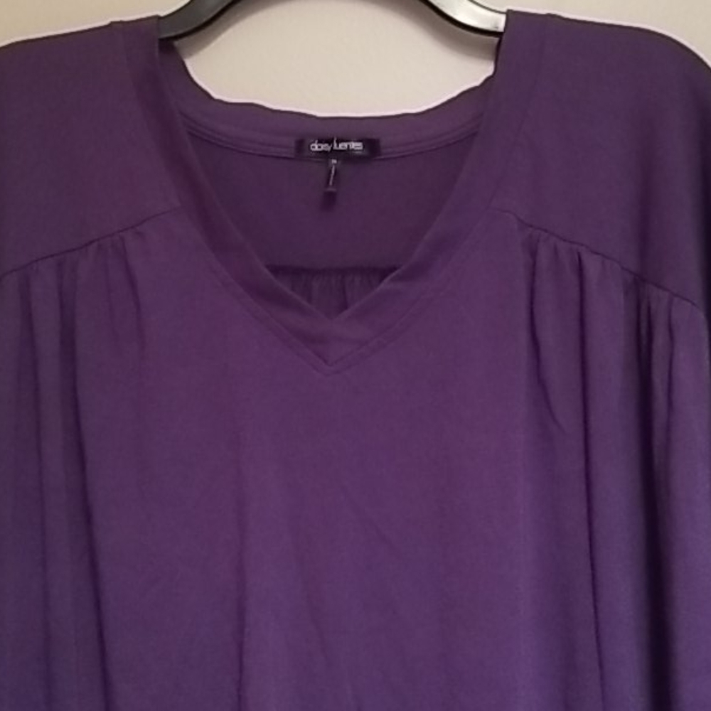 Daisy Fuentes purple top - Picture 4 of 4